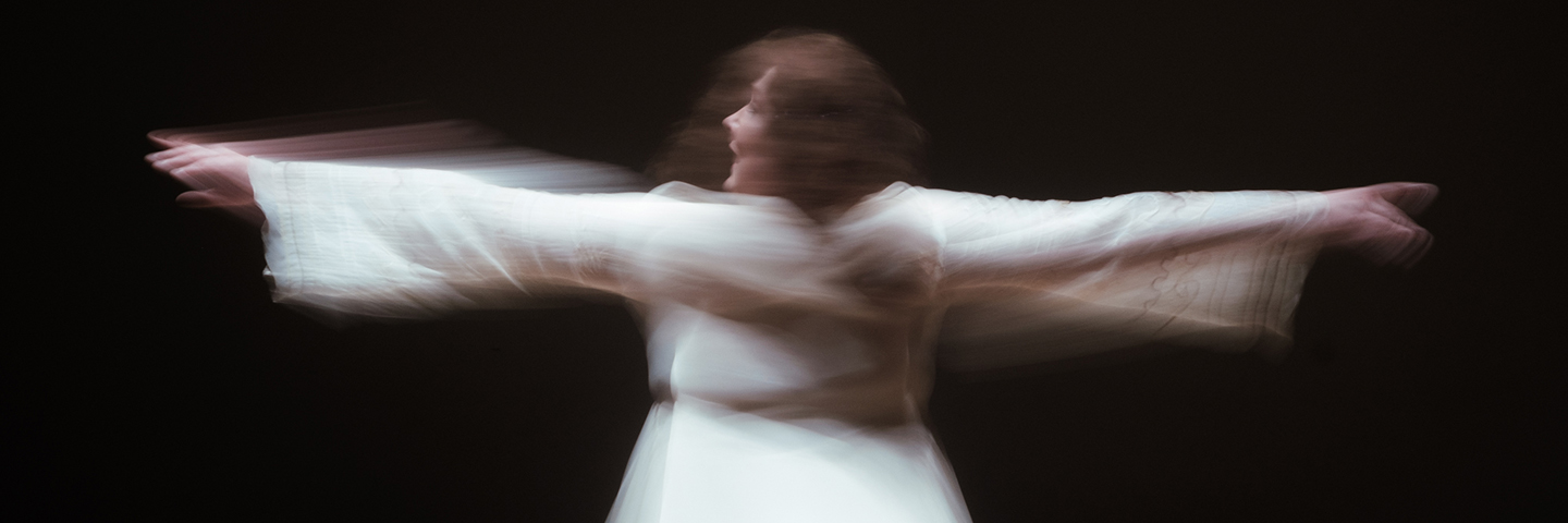 Flower-Bride. SOLO PERFORMANCE OF NATALIA POVOVYNKA